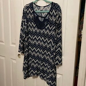 Avenue Navy and White Zigzag Blouse